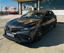 تۆیۆتا کامری